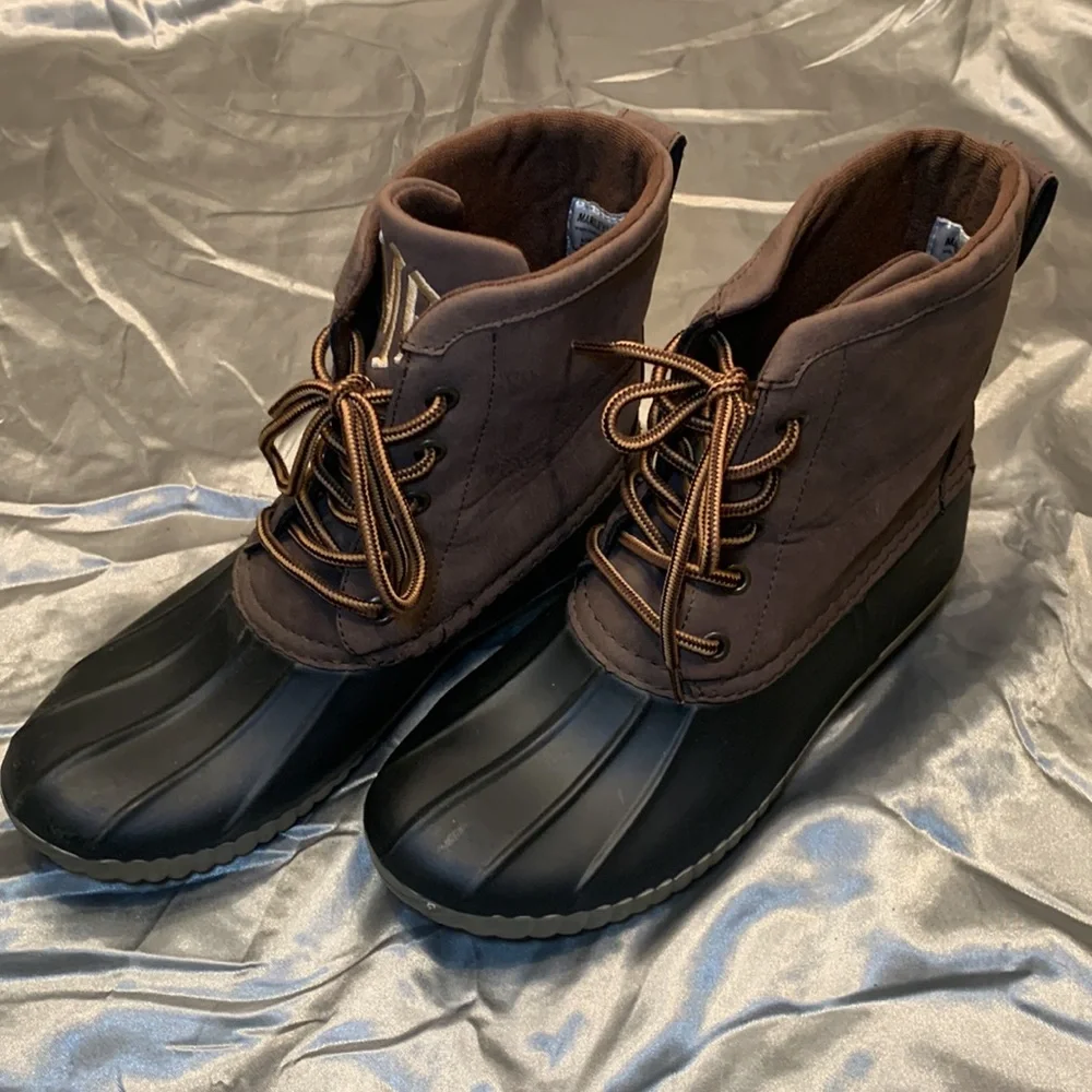 🌹 FLASH SALE 🔥MARLEYLILLY • Really Cute Monogrammed Duck Waterproof Boots